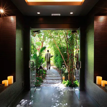 Hotel Gardens & Thai Spa, A Royal Hideaway 5*