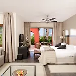 Hotel Gardens & Thai Spa, A Royal Hideaway 5*