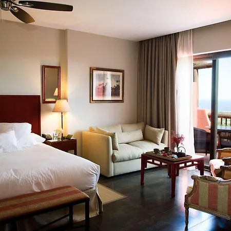 Gardens & Thai Spa, A Royal Hideaway 호텔 피네스트라트