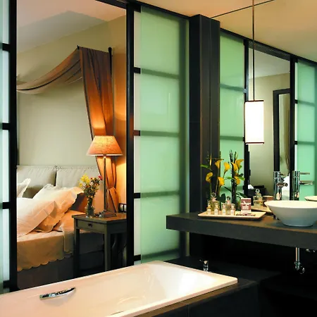 Hotel Gardens & Thai Spa, A Royal Hideaway 5*
