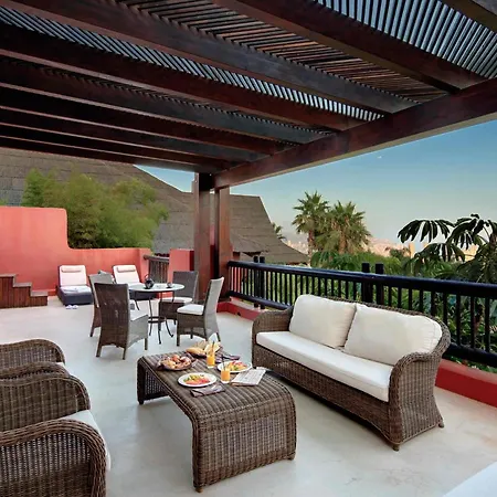 Gardens & Thai Spa, A Royal Hideaway 피네스트라트