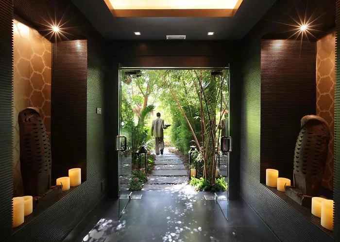 Hotel Gardens & Thai Spa, A Royal Hideaway 5*