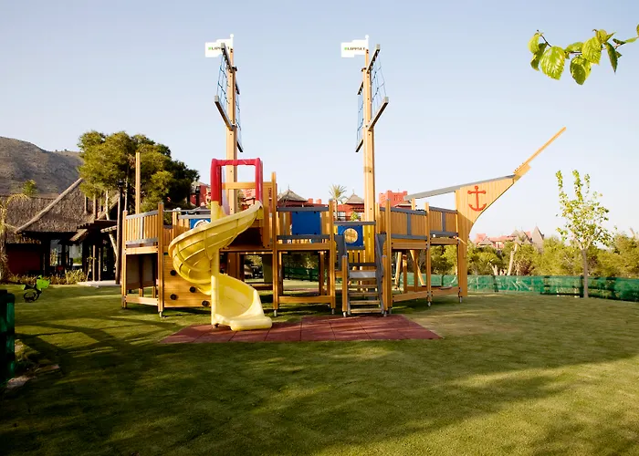 Hotel Gardens & Thai Spa, A Royal Hideaway 5*