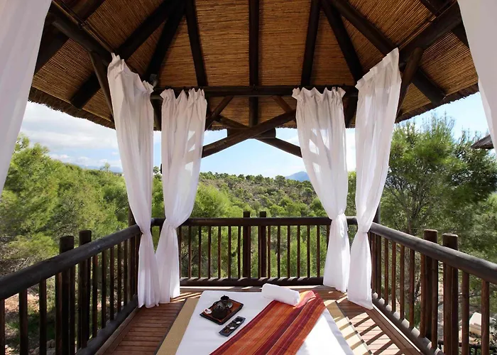 Hotel Gardens & Thai Spa, A Royal Hideaway