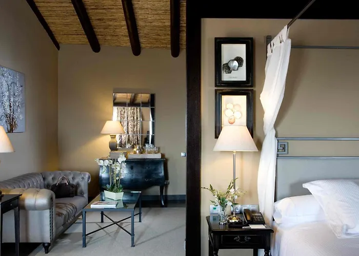 Hotel Gardens & Thai Spa, A Royal Hideaway 5*